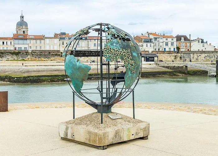 Holiday home Comfortable Stay, Sea & Within Walking Distance *