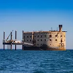 Comfortable Stay, Sea & Within Walking Distance