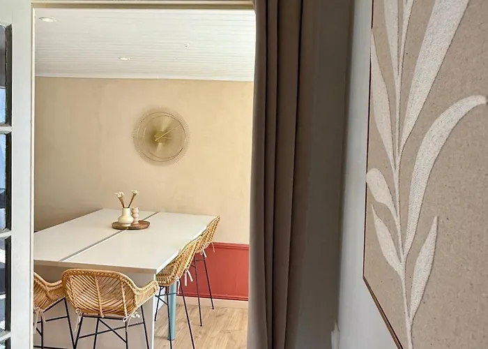 Comfortable Stay, Sea & Within Walking Distance *